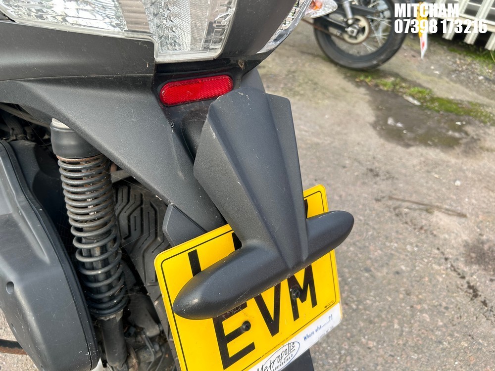 John Pye Vehicle Auctions Location Mitcham 2017 PIAGGIO MP3 300